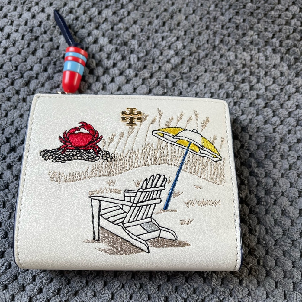 Tory Burch Bi-Fold Crab Wallet NWT